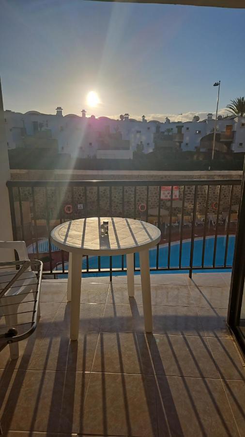 Ocean Front Cozy 2 Bedroom, 3 Beds Spacious- Netflix, Pool, Beach Lift & Fast Wifi Плая дел Инглес Екстериор снимка