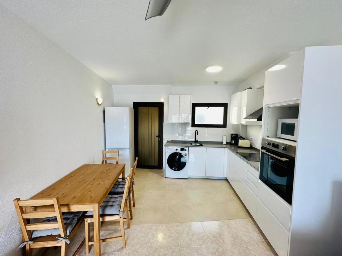 Ocean Front Cozy 2 Bedroom, 3 Beds Spacious- Netflix, Pool, Beach Lift & Fast Wifi Плая дел Инглес Екстериор снимка