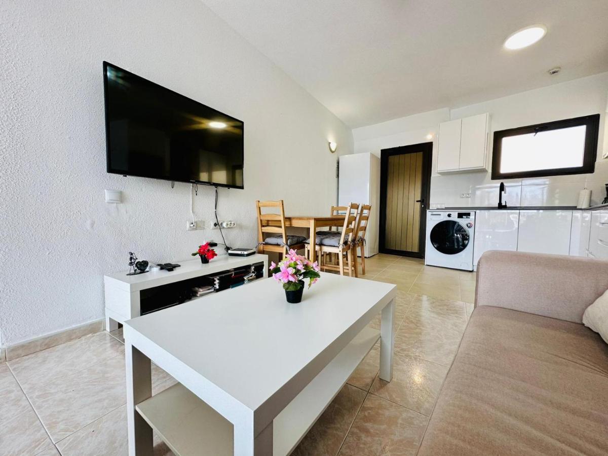 Ocean Front Cozy 2 Bedroom, 3 Beds Spacious- Netflix, Pool, Beach Lift & Fast Wifi Плая дел Инглес Стая снимка